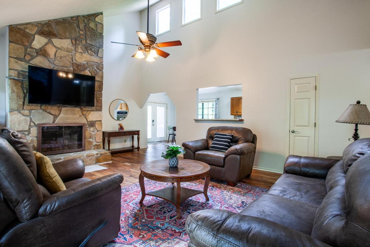 Little Cub Cottage - Mtn Views & Community Pools Gatlinburg Exterior photo
