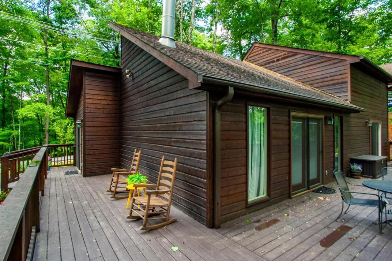 Little Cub Cottage - Mtn Views & Community Pools Gatlinburg Exterior photo