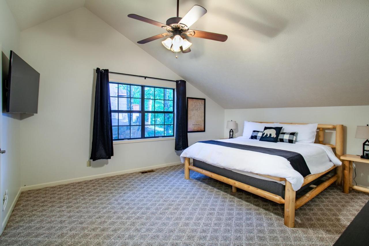 Little Cub Cottage - Mtn Views & Community Pools Gatlinburg Exterior photo