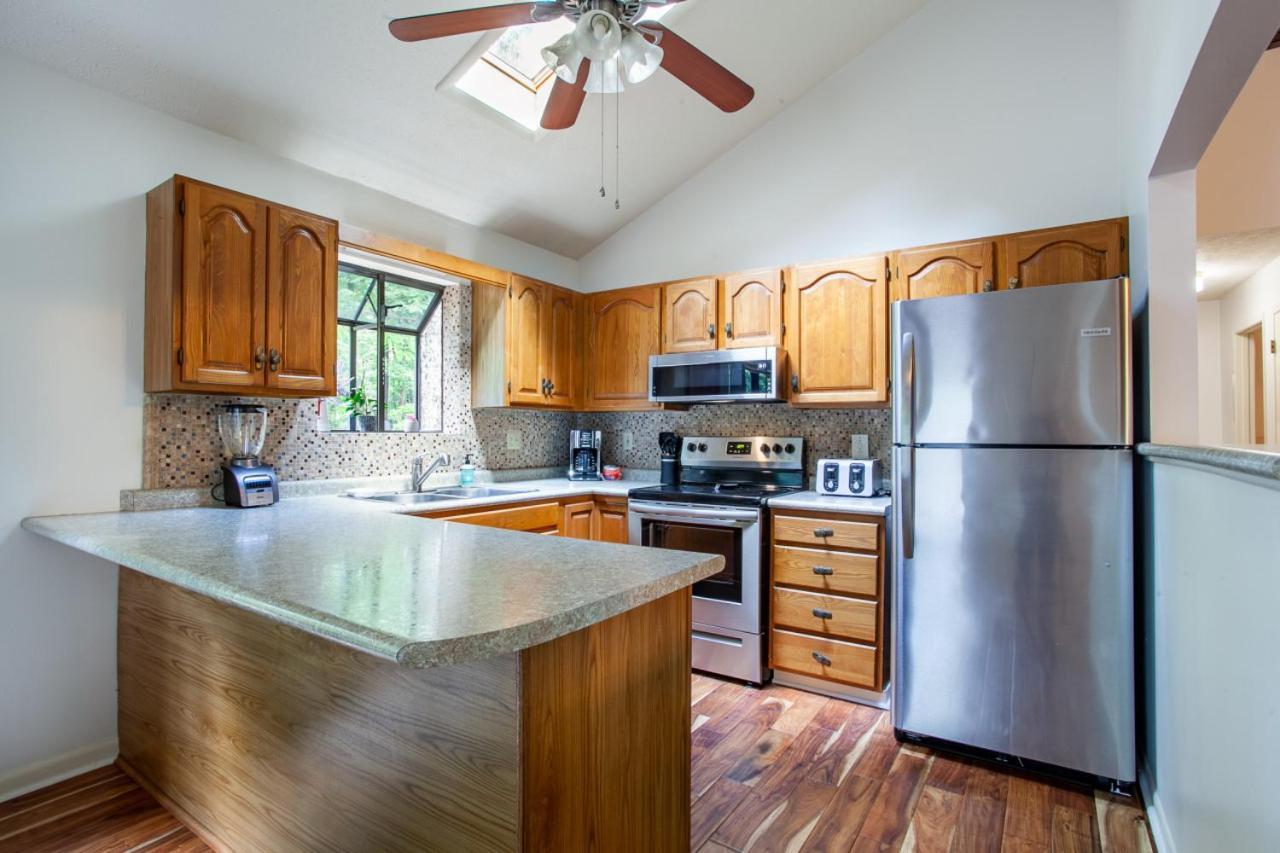 Little Cub Cottage - Mtn Views & Community Pools Gatlinburg Exterior photo