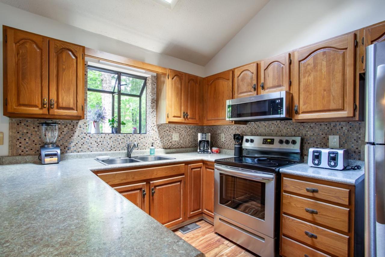 Little Cub Cottage - Mtn Views & Community Pools Gatlinburg Exterior photo